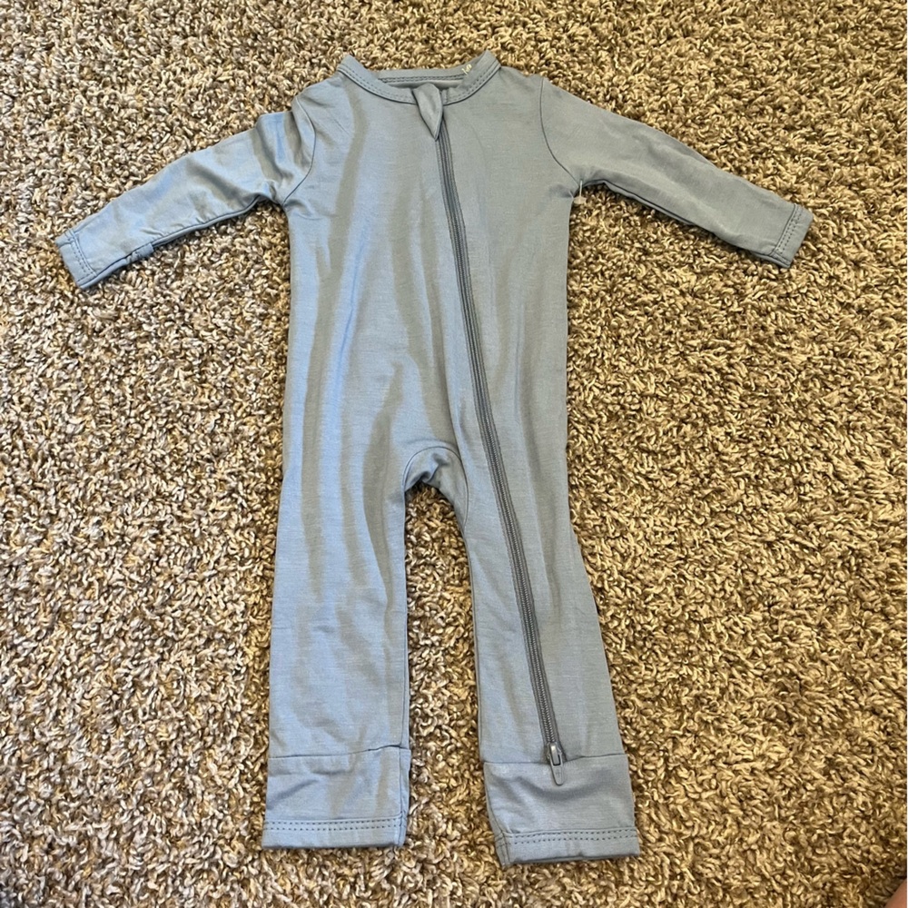 NWOT Kyte Baby Zippered Romper
